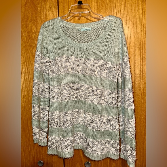 Maurices White and Mint Green Long-Sleeved Sweater Large - Picture 1 of 6